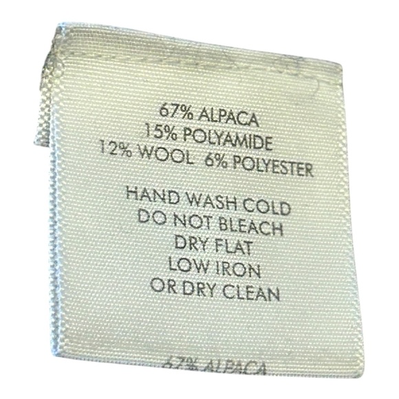 Women's White & Warren Alpaca V Neck Pullover Sweater Size M Medium - Picture 3 of 3